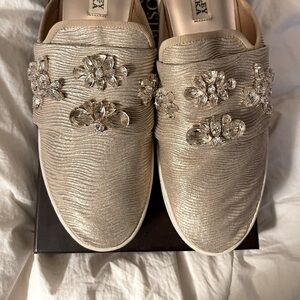 Badgley Mischka Size 9 Mules